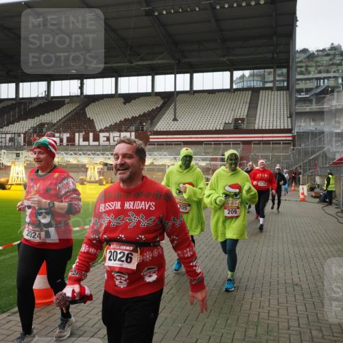 07.12.2025 - St. Pauli X-Mass-Run No. 15 Fabian Wolf http://msf.ph/oto/9418563 07.12.2025 11:26:41 Ziel 205, 209, 2024, 2026, 2176, 2234, 2236, 2237, 2240, 2748, 2749, 2813, 2942, 4884 meine-sportfotos.de