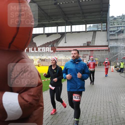 07.12.2025 - St. Pauli X-Mass-Run No. 15 Fabian Wolf http://msf.ph/oto/9418721 07.12.2025 11:27:41 Ziel 407, 534, 776, 790, 2567, 2571, 2572, 2623, 3315 meine-sportfotos.de