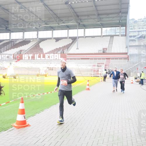 07.12.2025 - St. Pauli X-Mass-Run No. 15 Fabian Wolf http://msf.ph/oto/9418787 07.12.2025 11:28:07 Ziel 1082, 2138, 2139, 2192, 2196, 2655, 2930, 2980, 3027, 3057, 3063, 3074, 4644, 4653, 4655 meine-sportfotos.de