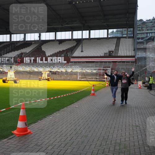 07.12.2025 - St. Pauli X-Mass-Run No. 15 Fabian Wolf http://msf.ph/oto/9418792 07.12.2025 11:28:08 Ziel 1082, 2138, 2139, 2192, 2196, 2655, 2930, 2980, 3027, 3057, 3063, 3074, 4644, 4653, 4655 meine-sportfotos.de
