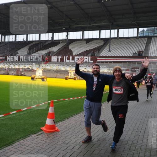 07.12.2025 - St. Pauli X-Mass-Run No. 15 Fabian Wolf http://msf.ph/oto/9418801 07.12.2025 11:28:09 Ziel 1082, 2138, 2139, 2192, 2196, 2655, 2930, 2980, 3027, 3057, 3063, 3074, 4644, 4653, 4655 meine-sportfotos.de