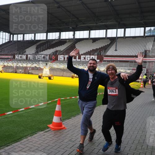 07.12.2025 - St. Pauli X-Mass-Run No. 15 Fabian Wolf http://msf.ph/oto/9418802 07.12.2025 11:28:10 Ziel 1082, 2138, 2139, 2163, 2655, 2930, 2980, 3027, 3057, 3063, 3074, 3599, 4644, 4653, 4655 meine-sportfotos.de