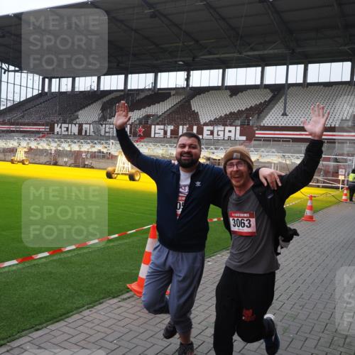 07.12.2025 - St. Pauli X-Mass-Run No. 15 Fabian Wolf http://msf.ph/oto/9418803 07.12.2025 11:28:10 Ziel 1082, 2138, 2139, 2163, 2655, 2930, 2980, 3027, 3057, 3063, 3074, 3599, 4644, 4653, 4655 meine-sportfotos.de