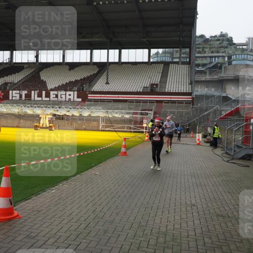 07.12.2025 - St. Pauli X-Mass-Run No. 15 Fabian Wolf http://msf.ph/oto/9418804 07.12.2025 11:28:11 Ziel 1082, 2138, 2139, 2163, 2655, 2930, 2980, 3027, 3057, 3063, 3074, 3599, 4644, 4653, 4655 meine-sportfotos.de