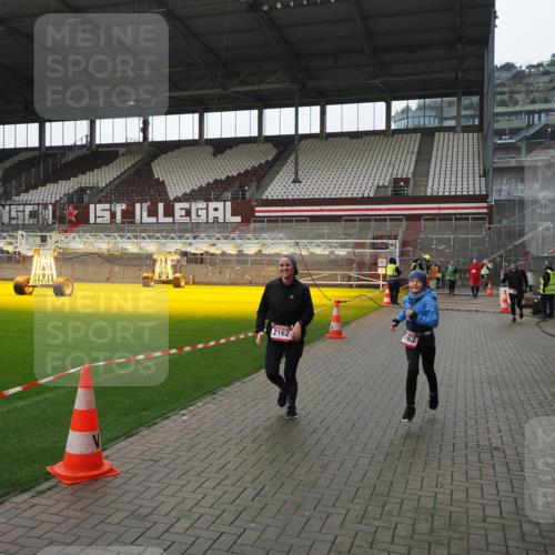 07.12.2025 - St. Pauli X-Mass-Run No. 15 Fabian Wolf http://msf.ph/oto/9418827 07.12.2025 11:28:19 Ziel 2162, 2163, 2164, 3057, 3063, 3074, 3599, 3670, 4644, 4653, 4655 meine-sportfotos.de