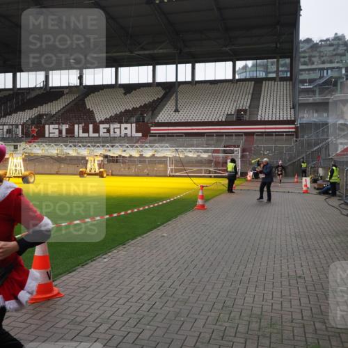 07.12.2025 - St. Pauli X-Mass-Run No. 15 Fabian Wolf http://msf.ph/oto/9419132 07.12.2025 11:30:03 Ziel 1941, 2787, 3303, 4839 meine-sportfotos.de