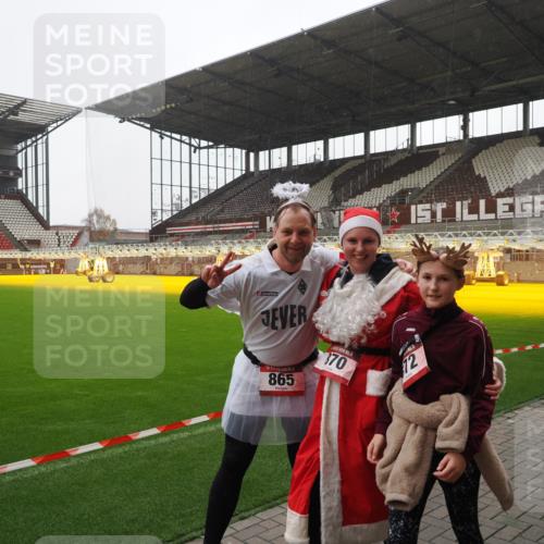 07.12.2025 - St. Pauli X-Mass-Run No. 15 Fabian Wolf http://msf.ph/oto/9419226 07.12.2025 11:30:51 Ziel 487, 539, 554, 579, 581, 848, 865, 870, 872, 2307, 2308, 2311, 2314, 2317, 2319, 2449, 2450, 2871, 3328 meine-sportfotos.de