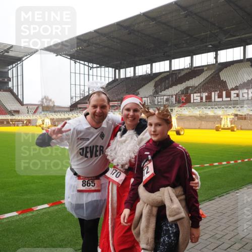 07.12.2025 - St. Pauli X-Mass-Run No. 15 Fabian Wolf http://msf.ph/oto/9419228 07.12.2025 11:30:51 Ziel 487, 539, 554, 579, 581, 848, 865, 870, 872, 2307, 2308, 2311, 2314, 2317, 2319, 2449, 2450, 2871, 3328 meine-sportfotos.de