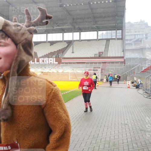07.12.2025 - St. Pauli X-Mass-Run No. 15 Fabian Wolf http://msf.ph/oto/9419317 07.12.2025 11:31:21 Ziel 1755, 2017, 2428, 2429, 2430, 2492, 2493, 3181, 3182, 3184, 3238, 3239, 3352, 3436, 4105 meine-sportfotos.de