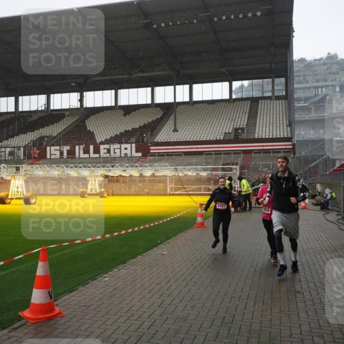07.12.2025 - St. Pauli X-Mass-Run No. 15 Fabian Wolf http://msf.ph/oto/9419356 07.12.2025 11:31:44 Ziel 2497, 2523, 2527, 2587, 2654, 2656, 3087, 3600, 3678 meine-sportfotos.de