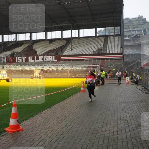 07.12.2025 - St. Pauli X-Mass-Run No. 15 Fabian Wolf http://msf.ph/oto/9419413 07.12.2025 11:32:02 Ziel 2048, 2050, 2120, 2497, 2523, 2527, 3343, 3678, 4633, 4640, 4642 meine-sportfotos.de