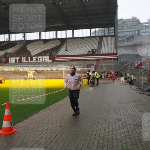 07.12.2025 - St. Pauli X-Mass-Run No. 15 Fabian Wolf http://msf.ph/oto/9419427 07.12.2025 11:32:08 Ziel 2043, 2044, 2050, 2120, 3343, 4633, 4640, 4642 meine-sportfotos.de