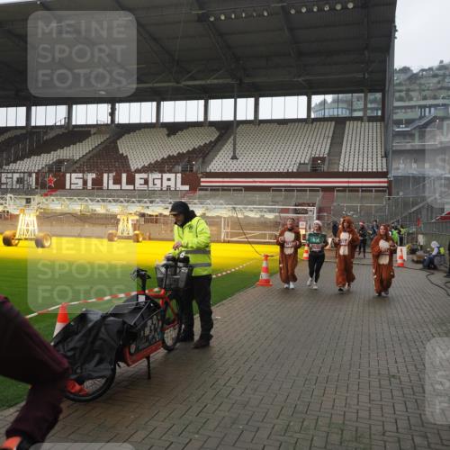 07.12.2025 - St. Pauli X-Mass-Run No. 15 Fabian Wolf http://msf.ph/oto/9419604 07.12.2025 11:33:17 Ziel 321, 977, 1013, 1591, 2005, 2016, 2612, 2613, 2614, 2620, 2662, 3039, 3041, 3166, 3169 meine-sportfotos.de