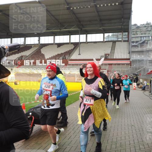 07.12.2025 - St. Pauli X-Mass-Run No. 15 Fabian Wolf http://msf.ph/oto/9419761 07.12.2025 11:34:20 Ziel 820, 825, 864, 869, 871, 1001, 1710, 1908, 2277, 2280, 2635, 2809, 3387, 3448 meine-sportfotos.de