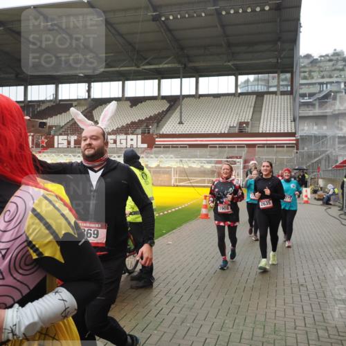 07.12.2025 - St. Pauli X-Mass-Run No. 15 Fabian Wolf http://msf.ph/oto/9419766 07.12.2025 11:34:21 Ziel 820, 825, 864, 869, 871, 1001, 1710, 1908, 2277, 2280, 2635, 2809, 3387 meine-sportfotos.de