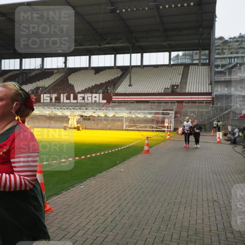 07.12.2025 - St. Pauli X-Mass-Run No. 15 Fabian Wolf http://msf.ph/oto/9419796 07.12.2025 11:34:30 Ziel 704, 782, 1908, 2277, 2280, 2635, 2809, 3387 meine-sportfotos.de