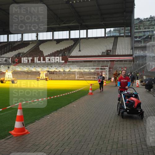 07.12.2025 - St. Pauli X-Mass-Run No. 15 Fabian Wolf http://msf.ph/oto/9419827 07.12.2025 11:35:02 Ziel 316, 2413, 2481, 3005 meine-sportfotos.de