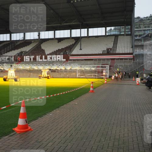 07.12.2025 - St. Pauli X-Mass-Run No. 15 Fabian Wolf http://msf.ph/oto/9419989 07.12.2025 11:35:53 Ziel 1960, 1962, 2902, 2962, 3109, 4816, 4823, 4843 meine-sportfotos.de