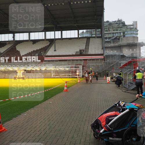 07.12.2025 - St. Pauli X-Mass-Run No. 15 Fabian Wolf http://msf.ph/oto/9419990 07.12.2025 11:35:56 Ziel 311, 728, 1960, 1962, 2902, 2962, 3109, 4816, 4823 meine-sportfotos.de