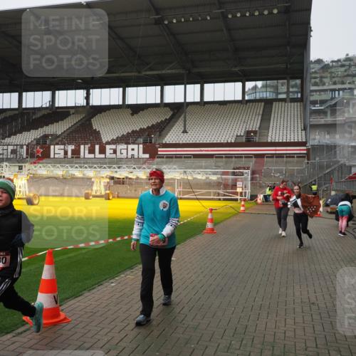 07.12.2025 - St. Pauli X-Mass-Run No. 15 Fabian Wolf http://msf.ph/oto/9420124 07.12.2025 11:37:11 Ziel 484, 991, 1280, 2022, 2102, 2153, 2279, 2686, 3931 meine-sportfotos.de