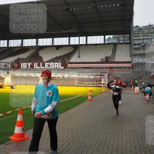 07.12.2025 - St. Pauli X-Mass-Run No. 15 Fabian Wolf http://msf.ph/oto/9420128 07.12.2025 11:37:12 Ziel 484, 991, 1280, 2022, 2102, 2153, 2279, 2686, 3931 meine-sportfotos.de