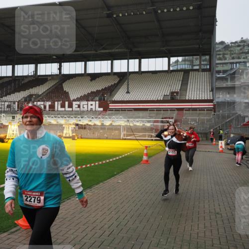 07.12.2025 - St. Pauli X-Mass-Run No. 15 Fabian Wolf http://msf.ph/oto/9420130 07.12.2025 11:37:12 Ziel 484, 991, 1280, 2022, 2102, 2153, 2279, 2686, 3931 meine-sportfotos.de