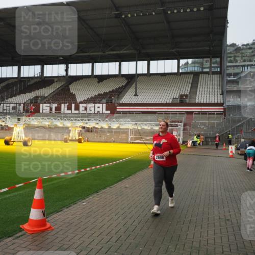 07.12.2025 - St. Pauli X-Mass-Run No. 15 Fabian Wolf http://msf.ph/oto/9420137 07.12.2025 11:37:15 Ziel 484, 991, 1280, 2153, 2279, 2686, 3931 meine-sportfotos.de