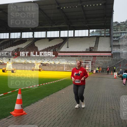 07.12.2025 - St. Pauli X-Mass-Run No. 15 Fabian Wolf http://msf.ph/oto/9420138 07.12.2025 11:37:15 Ziel 484, 991, 1280, 2153, 2279, 2686, 3931 meine-sportfotos.de