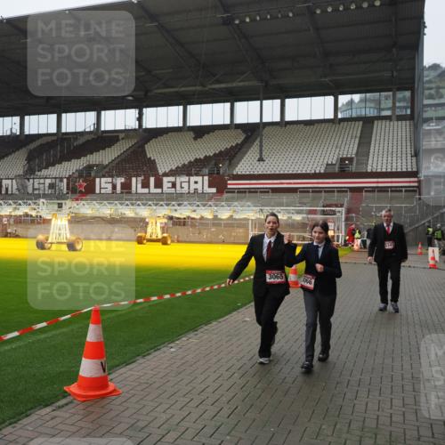 07.12.2025 - St. Pauli X-Mass-Run No. 15 Fabian Wolf http://msf.ph/oto/9420256 07.12.2025 11:38:19 Ziel 2395, 2396, 2715, 3065, 3066, 3341, 3762, 3765 meine-sportfotos.de