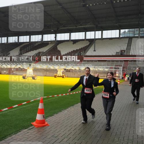 07.12.2025 - St. Pauli X-Mass-Run No. 15 Fabian Wolf http://msf.ph/oto/9420258 07.12.2025 11:38:19 Ziel 2395, 2396, 2715, 3065, 3066, 3341, 3762, 3765 meine-sportfotos.de