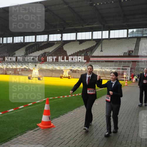 07.12.2025 - St. Pauli X-Mass-Run No. 15 Fabian Wolf http://msf.ph/oto/9420259 07.12.2025 11:38:19 Ziel 2395, 2396, 2715, 3065, 3066, 3341, 3762, 3765 meine-sportfotos.de
