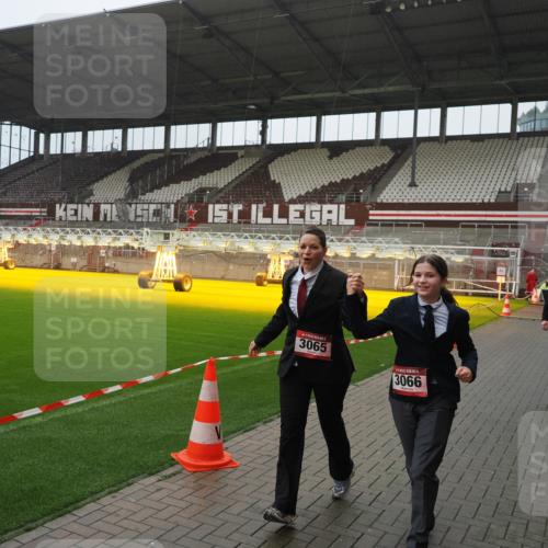 07.12.2025 - St. Pauli X-Mass-Run No. 15 Fabian Wolf http://msf.ph/oto/9420261 07.12.2025 11:38:20 Ziel 2395, 2396, 2715, 3065, 3066, 3341, 3762, 3765 meine-sportfotos.de