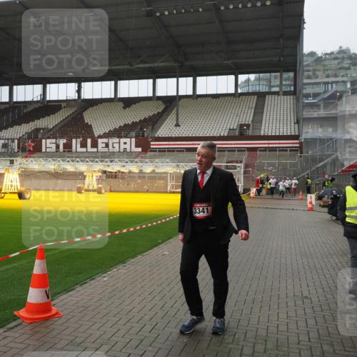 07.12.2025 - St. Pauli X-Mass-Run No. 15 Fabian Wolf http://msf.ph/oto/9420267 07.12.2025 11:38:22 Ziel 2395, 2396, 2715, 3065, 3066, 3341, 3762, 3765 meine-sportfotos.de