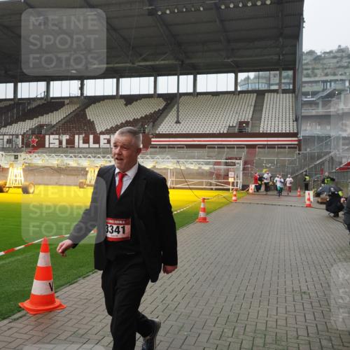 07.12.2025 - St. Pauli X-Mass-Run No. 15 Fabian Wolf http://msf.ph/oto/9420271 07.12.2025 11:38:23 Ziel 2395, 2396, 2715, 3065, 3066, 3341, 3762, 3765 meine-sportfotos.de