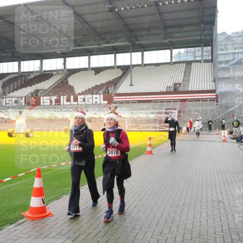 07.12.2025 - St. Pauli X-Mass-Run No. 15 Fabian Wolf http://msf.ph/oto/9420351 07.12.2025 11:38:52 Ziel 453, 729, 1133, 1318, 1601, 1605, 1606, 2010, 2011, 2099, 2602, 2815, 2816, 3365, 3367, 3508 meine-sportfotos.de