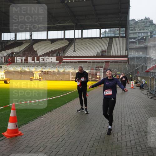 07.12.2025 - St. Pauli X-Mass-Run No. 15 Fabian Wolf http://msf.ph/oto/9420421 07.12.2025 11:39:17 Ziel 2057, 2225, 2226, 2978, 3357 meine-sportfotos.de