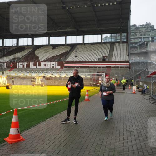 07.12.2025 - St. Pauli X-Mass-Run No. 15 Fabian Wolf http://msf.ph/oto/9420457 07.12.2025 11:39:42 Ziel 12, 533, 3362, 3593 meine-sportfotos.de