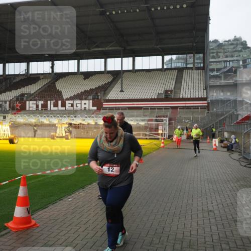 07.12.2025 - St. Pauli X-Mass-Run No. 15 Fabian Wolf http://msf.ph/oto/9420463 07.12.2025 11:39:44 Ziel 12, 533, 3362 meine-sportfotos.de
