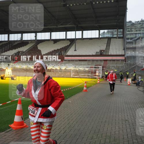 07.12.2025 - St. Pauli X-Mass-Run No. 15 Fabian Wolf http://msf.ph/oto/9420495 07.12.2025 11:40:09 Ziel 1168, 1169, 1533, 2031 meine-sportfotos.de