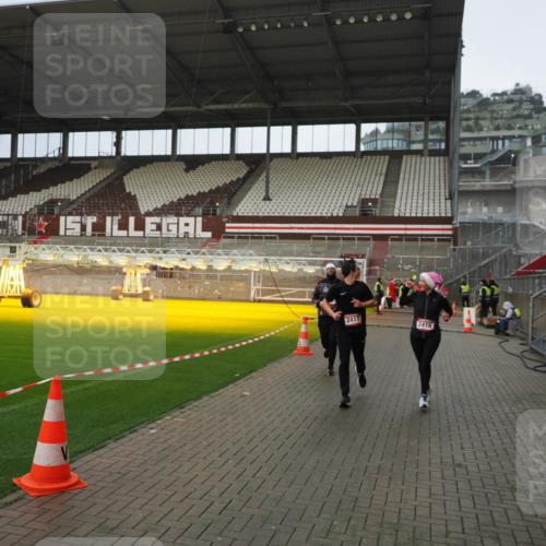07.12.2025 - St. Pauli X-Mass-Run No. 15 Fabian Wolf http://msf.ph/oto/9420554 07.12.2025 11:40:36 Ziel 52, 1061, 1756, 2144, 2416, 2417, 2713, 3554, 3824, 3825, 3850 meine-sportfotos.de
