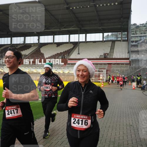 07.12.2025 - St. Pauli X-Mass-Run No. 15 Fabian Wolf http://msf.ph/oto/9420565 07.12.2025 11:40:38 Ziel 52, 726, 727, 1061, 1756, 2144, 2416, 2417, 2713, 3554, 3824, 3825, 3850 meine-sportfotos.de