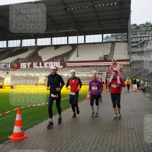 07.12.2025 - St. Pauli X-Mass-Run No. 15 Fabian Wolf http://msf.ph/oto/9420923 07.12.2025 11:42:51 Ziel 158, 172, 320, 323, 652, 1975, 3425, 3435, 3576, 3579, 3663, 3672, 3953, 3964, 3965 meine-sportfotos.de