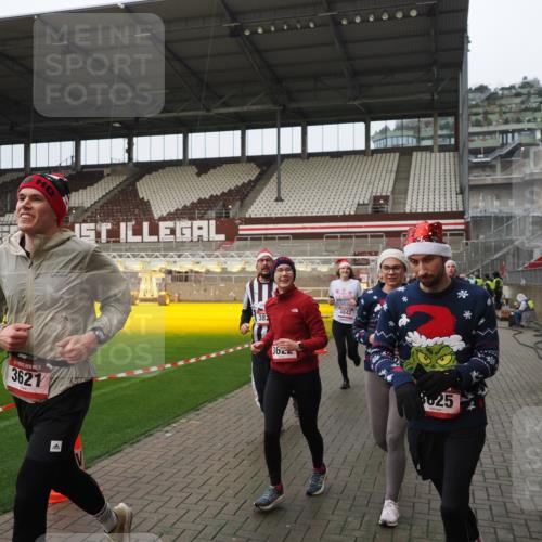 07.12.2025 - St. Pauli X-Mass-Run No. 15 Fabian Wolf http://msf.ph/oto/9420982 07.12.2025 11:43:15 Ziel 1, 2230, 2669, 3621, 3622, 3623, 3625, 3676, 3827, 4604, 4817, 4828, 4842, 5001, 5002 meine-sportfotos.de