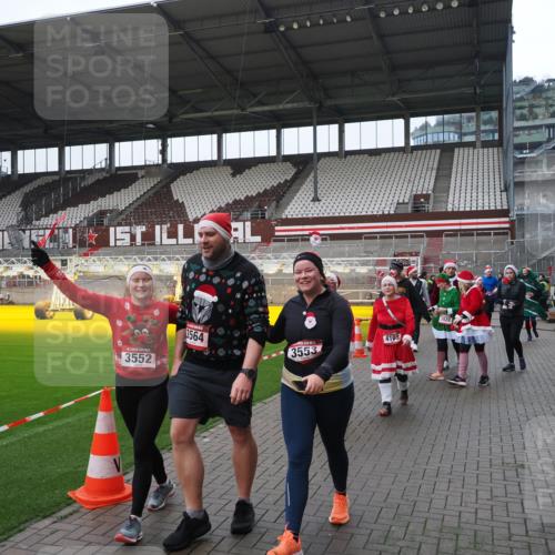 07.12.2025 - St. Pauli X-Mass-Run No. 15 Fabian Wolf http://msf.ph/oto/9421252 07.12.2025 11:45:07 Ziel 228, 291, 2246, 2844, 3485, 3489, 3492, 3529, 3530, 3552, 3553, 3575, 3578, 3624, 3630, 3920, 3921, 4103 meine-sportfotos.de