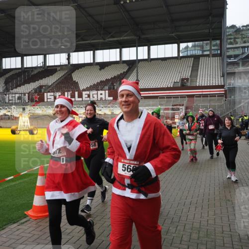 07.12.2025 - St. Pauli X-Mass-Run No. 15 Fabian Wolf http://msf.ph/oto/9421358 07.12.2025 11:45:35 Ziel 569, 572, 1324, 2372, 2382, 2385, 3378, 3379, 3573, 3774, 3963, 4058, 4060, 4112 meine-sportfotos.de