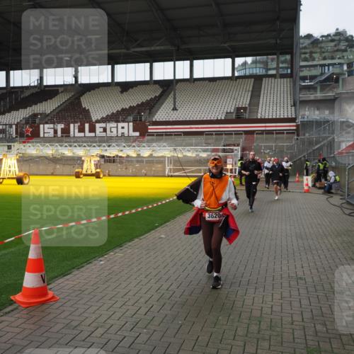 07.12.2025 - St. Pauli X-Mass-Run No. 15 Fabian Wolf http://msf.ph/oto/9421437 07.12.2025 11:46:11 Ziel 143, 147, 188, 356, 733, 949, 1058, 1073, 1433, 1454, 2097, 2137, 2437, 3523, 3524, 3620 meine-sportfotos.de