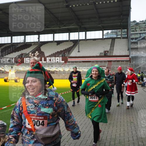 07.12.2025 - St. Pauli X-Mass-Run No. 15 Fabian Wolf http://msf.ph/oto/9421647 07.12.2025 11:47:20 Ziel 353, 530, 614, 898, 900, 901, 992, 2221, 2223, 2568, 3215, 3216, 3416, 3419, 3420, 3430, 3471, 3482, 3594, 3596, 3641, 3798, 3800, 3948, 3949, 4883, 5004 meine-sportfotos.de