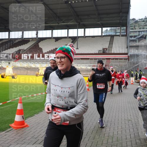 07.12.2025 - St. Pauli X-Mass-Run No. 15 Fabian Wolf http://msf.ph/oto/9421771 07.12.2025 11:47:53 Ziel 1032, 1471, 1474, 1534, 1539, 1597, 1622, 1951, 2381, 2384, 2451, 2452, 2475, 2516, 2842, 3225, 3227, 3312, 3313, 4425, 4427 meine-sportfotos.de