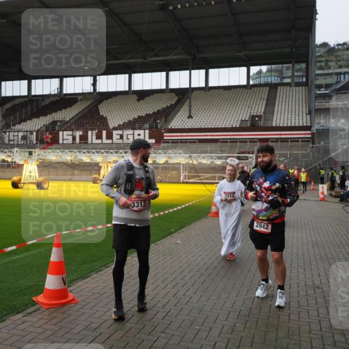 07.12.2025 - St. Pauli X-Mass-Run No. 15 Fabian Wolf http://msf.ph/oto/9421805 07.12.2025 11:48:01 Ziel 724, 796, 1032, 1471, 1474, 1534, 1539, 1597, 1622, 2381, 2384, 2451, 2452, 2475, 2516, 2842, 3225, 3227, 3312, 3313, 3542, 3547, 3602, 4425, 4427 meine-sportfotos.de