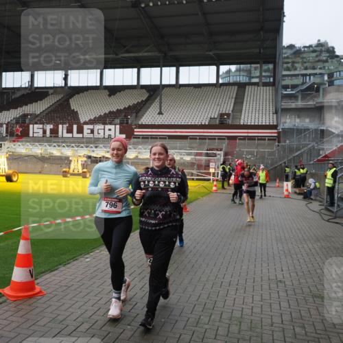 07.12.2025 - St. Pauli X-Mass-Run No. 15 Fabian Wolf http://msf.ph/oto/9421820 07.12.2025 11:48:05 Ziel 207, 724, 796, 1471, 1474, 1597, 2381, 2384, 2516, 2842, 3312, 3313, 3542, 3545, 3547, 3602, 4425, 4427 meine-sportfotos.de